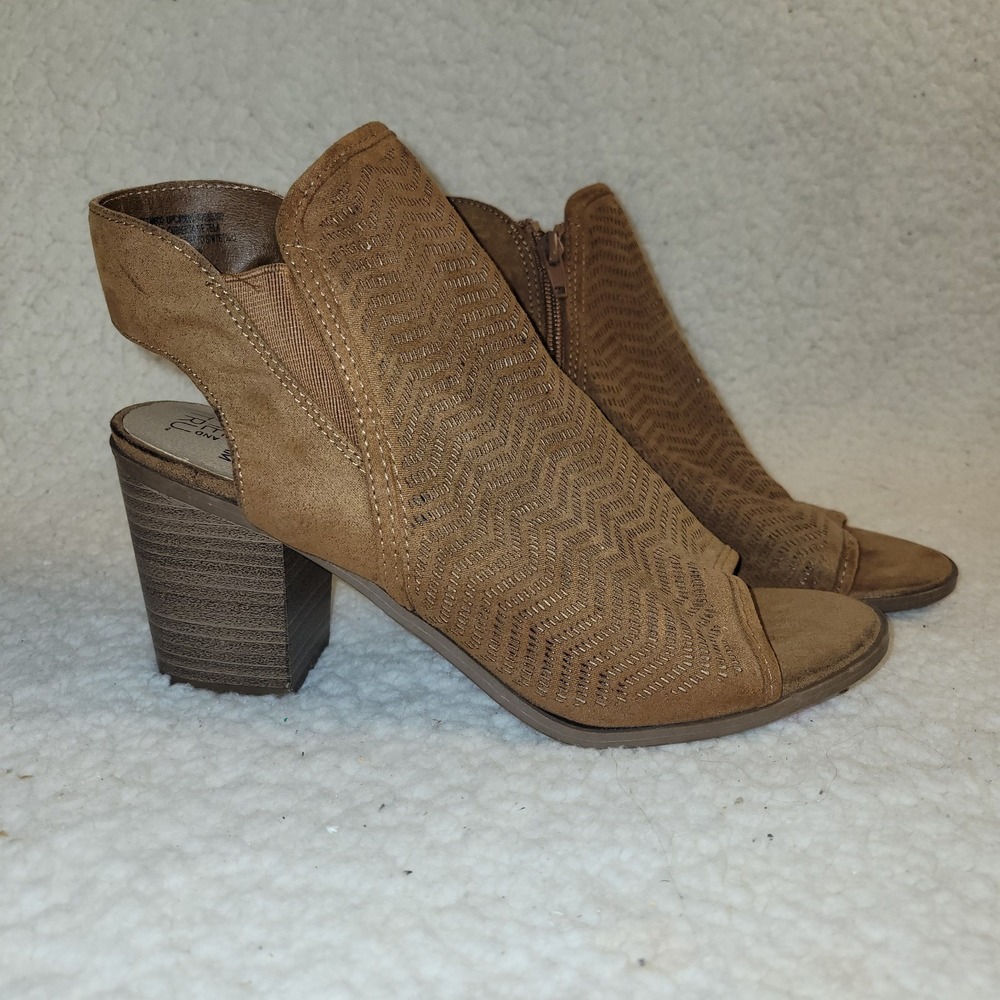Time and Tru Tan Laser-Cut Open-Toe Block Heel Sandals - Picture 1 of 10